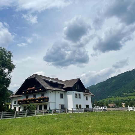 Landhaus Lungau ザンクト・ミヒャエル・イム・ルンガウ エクステリア 写真