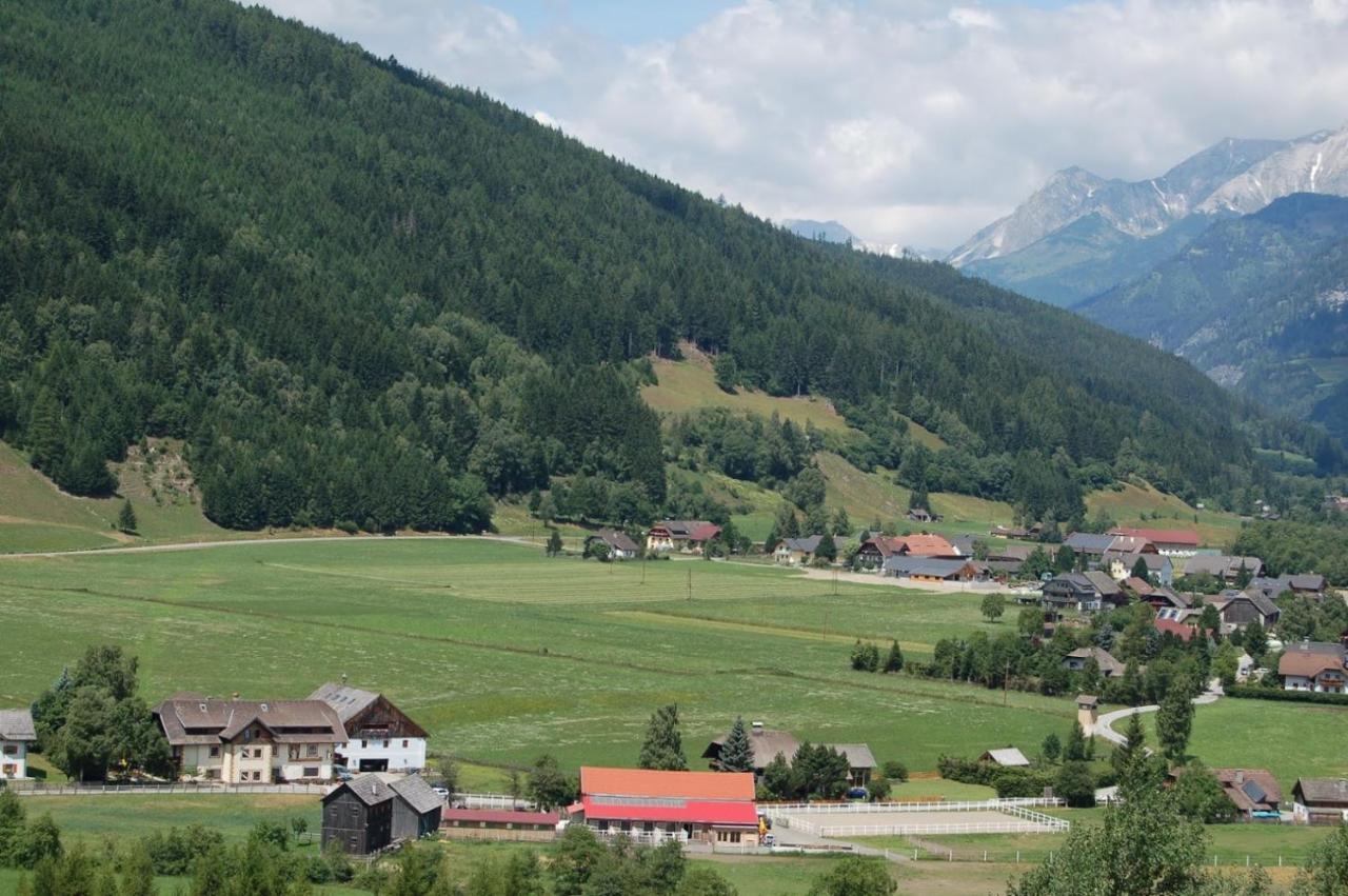 Landhaus Lungau ザンクト・ミヒャエル・イム・ルンガウ エクステリア 写真