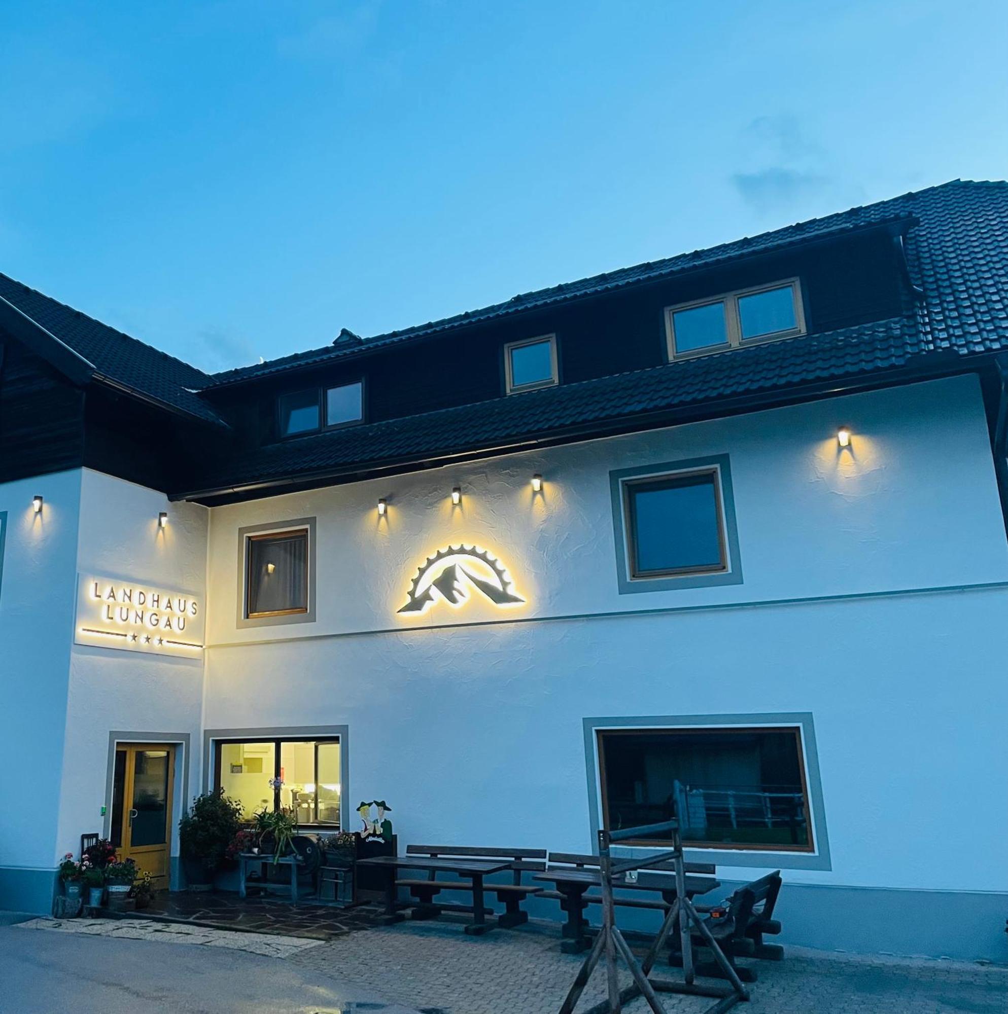 Landhaus Lungau ザンクト・ミヒャエル・イム・ルンガウ エクステリア 写真