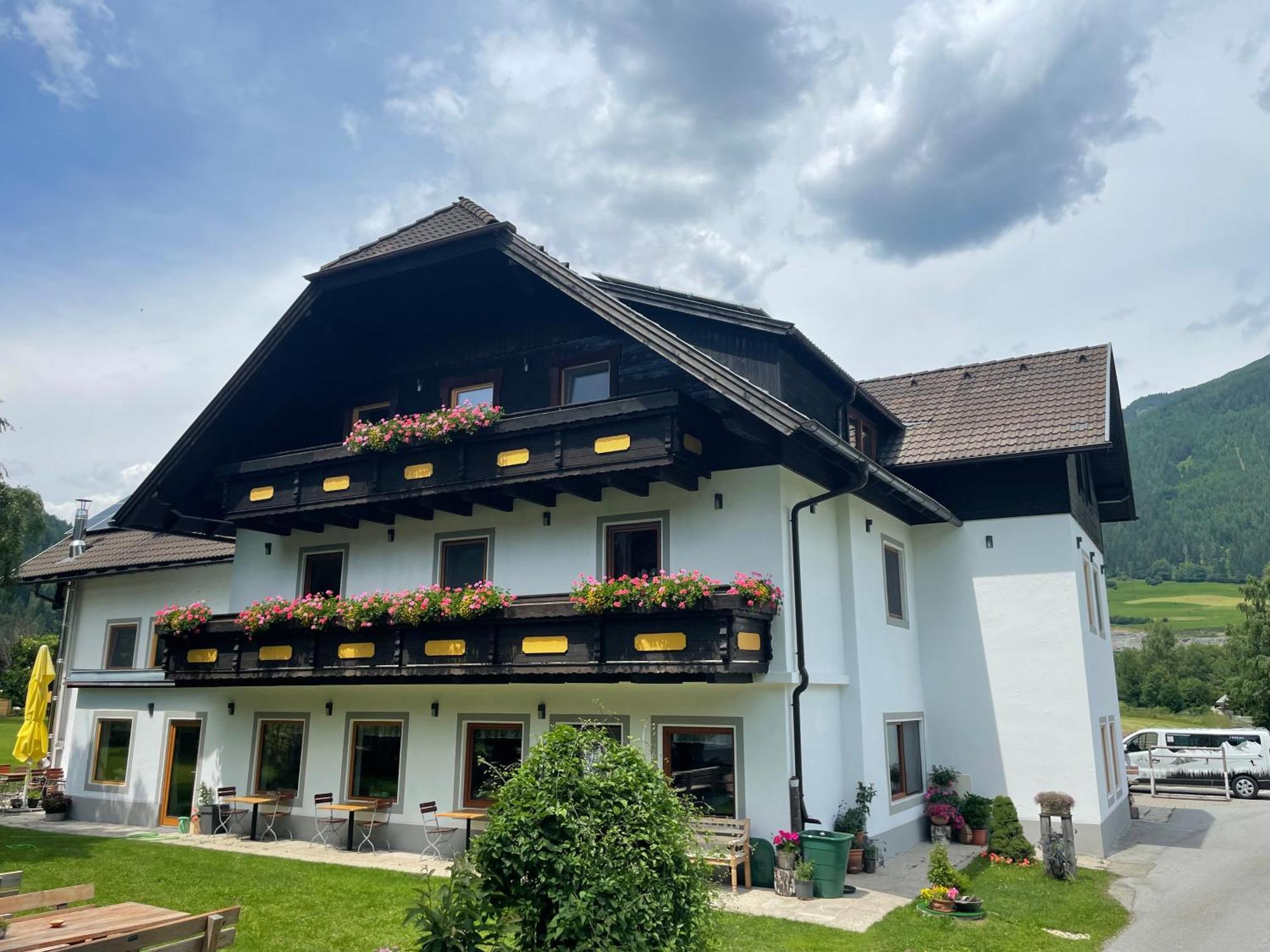 Landhaus Lungau ザンクト・ミヒャエル・イム・ルンガウ エクステリア 写真